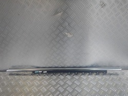 Audi a8 s8 d4 права планка накладка двері зад 4h0853764c фото №1