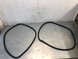 Audi a3 8v прокладка двері передніх 8v4831721 фото №1