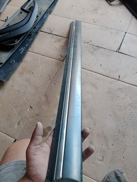 Планка двері лівий перед mercedes w210 2106900382 фото №1