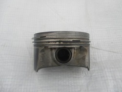 Поршень peugeot 307 407 807 citroen c4 c5 c6 2.0 фото №1