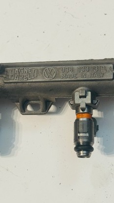 Планка вприскувальний vw golf iv 1.4 036133319am 036031c фото №1