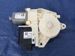 Jeep renegade 20 21 22 моторчик подъёма стёкла з дверь левый перед фото №1