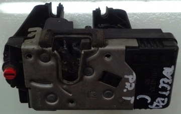 Opel vectra c 02 r замок двері праві зад pin 5 eu фото №1