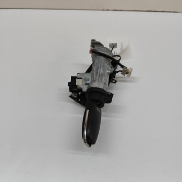 Audi q3 8u 2013 замок зажигания фото №1