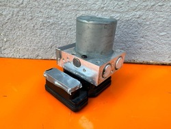 Opel mokka 94786556 ar8 блок керування насос abs фото №1