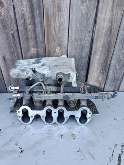 Коллектор всасывающий з планка впрыскивающий audi 80 b4 2.0 abk 115km фото №1