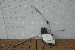 Mercedes cla w117 13-19 shooting гальмівний замок двері задній лівий a0997305500 фото №1