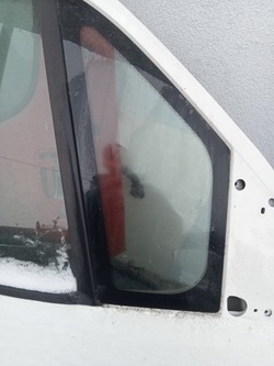 Стекло дверь левая треугольник fiat ducato/opel movano/ jumper/boxer 06-23 фото №1