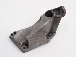 Лапи тримач кріплення двигуна 8d0199307p vw passat b5 plus + 1.9tdi avb 03r фото №1