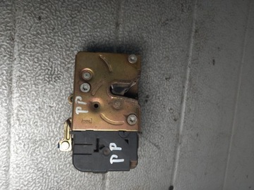 Замок правые перед peugeot partner 01r универсал фото №1