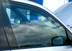 Скло двері перед передня права bmw x3 e83 фото №1