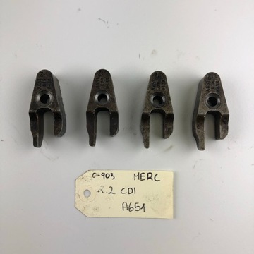 Лапка держатель впрыска sprinter vito w639 2.2cdi 651 фото №1