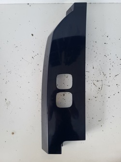 Корпус захист лампи ліва зад land rover defender ii l8b2-28661-ac фото №1