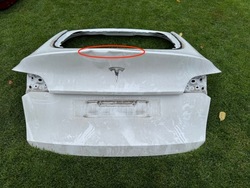 Tesla модель y my кришка задня зад оригінал фото №1