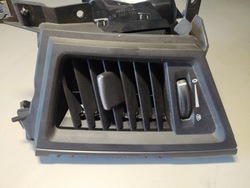 Mercedes actros mp4 решітка повітропровід консолі a9608300654 фото №1