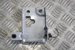 Крепление кронштейн держатель audi tt 8s0821167 фото №1