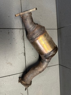 Каталізатор праві повний audi a8 d4 4.2 fsi cdra 4h0131703h 4h0254250e фото №1