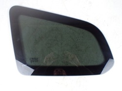 Скло кузовна лівий зад dacia duster ii 17 833070057r фото №1