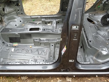 Vw t-roc troc поріг лівий стійка lr7h 2017- фото №1