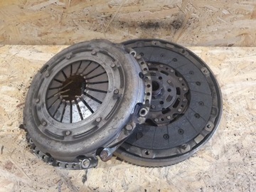 Колесо двомасовий зчеплення ford focus mk3 av617563cb фото №1