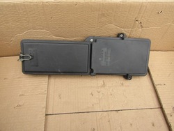 2 mercedes w124 опис кришка захист банки запобіжників фото №1