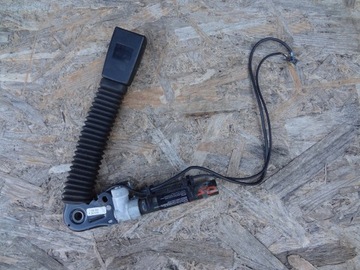 Натягувач застібка ременя 561273402a bmw e65 фото №1