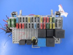 Opel astra f 1.6 коробка корпус запобіжників фото №1