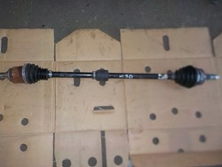 Піввісь права corsa e 1.3 cdti механічна коробка передач 13486867 фото №1