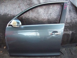 Дверь перед передние левая jetta v стекло подъемник зеркало замок фото №1