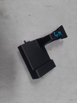 Audi q7 4m захист заглушка рейка сидіння 4m0883690c фото №1