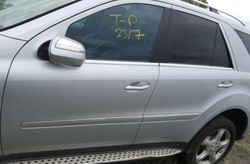 Mercedes ml w164 ліві передні двері c775 фото №1