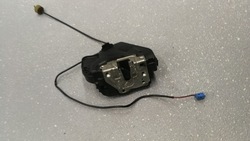 Mercedes w203 замок двері праві зад 2037300235 фото №1