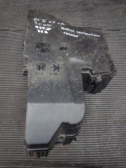 Корпус коробка предохранителей c5 iii 3.0 hdi фото №1