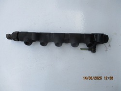 Планка впрыскивающий toyota avensis verso 01-03r 2.0 d4d 89458-12020 фото №1