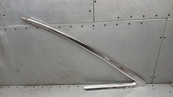Планка хром скла лівий зад audi a8 d3 02-09r фото №1