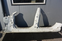 Maserati quattroporte vi поріг стійка лівий фото №1