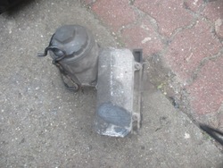 Vw t5 корпус основа фільтра масла 2.5 tdi axd axe фото №1