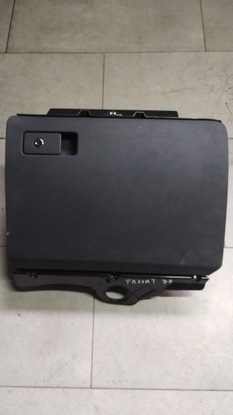 Бардачок пассажира vw passat b6 b7 cc 3c1857114e фото №1