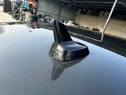 Антенна gps акула audi a8 d4 lz9y фото №1