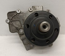 Насос воды mercedes sprinter 906 2.2 cdi om 651.955 651 a6512001801 фото №1