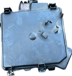 Renault kangoo ii рестайлінг корпус коробка запобіжників 284b14059r фото №1