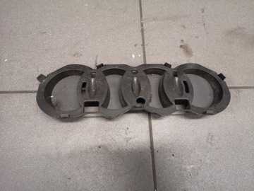 Кріплення емблеми решітка audi a6 c7 4g0853037 фото №1