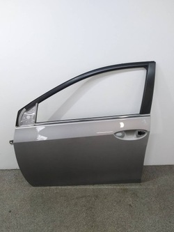Дверь левая перед e16 e17 e18 рестайлинг toyota corolla xi 2013- фото №1