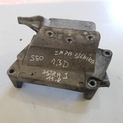 Лапи крепление двигателя opel astra j 1,3 55565439 фото №1