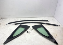 Lexus rc 200t 300h 19r скло бокова трикутник права фото №1