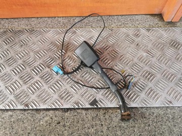 Застёжка ремня безопасности левая i правая vw passat b7 оригинальный номер фото №1