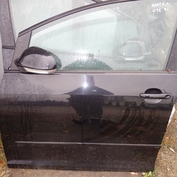 Двері ліві перед чорні lc9x комплектні vw golf vi 6 plus фото №1