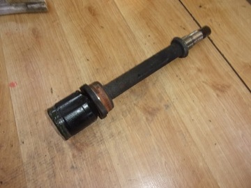 Toyota auris i поддержка полуось правая 2.0 d4d фото №1