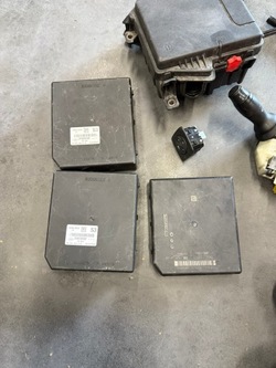 Renault scenic iii 1.5 модуль usm 2010 284b62069r фото №1