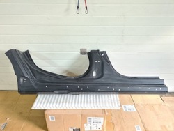 Поріг праві renault megane iv rs фото №1